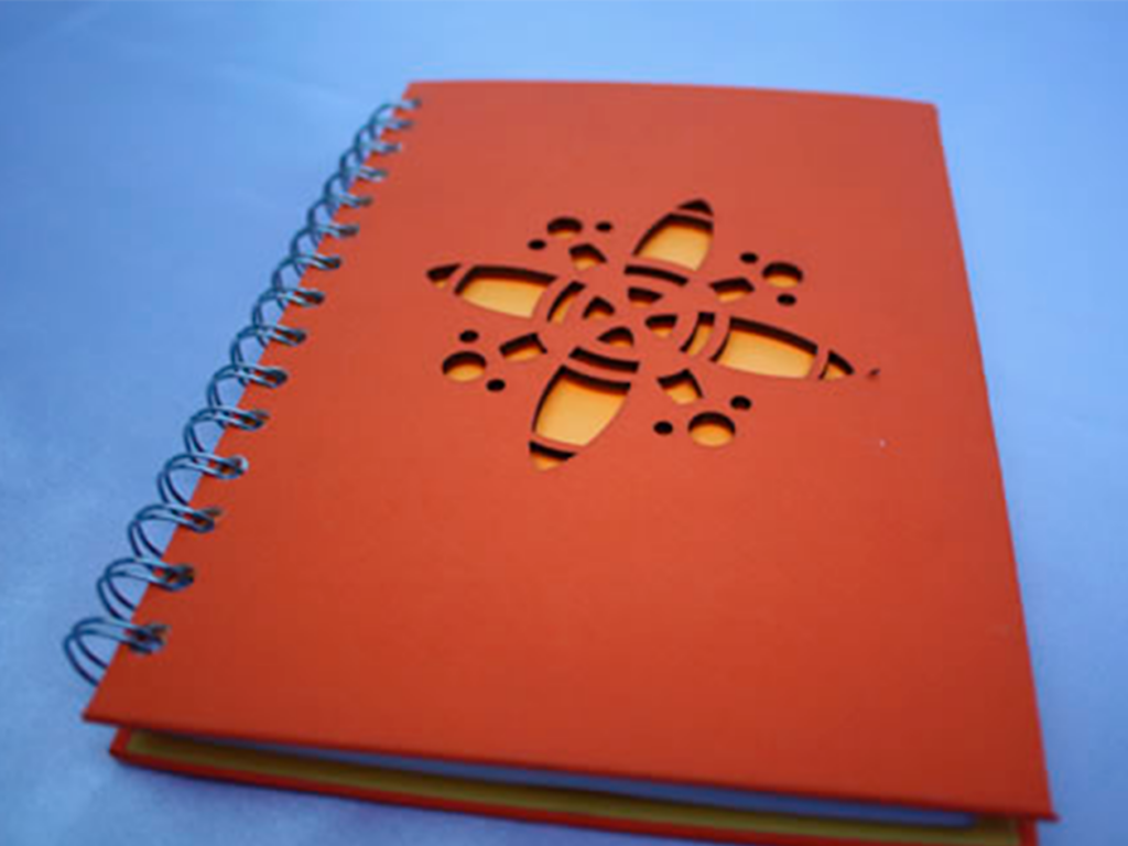 cuaderno con corte laser