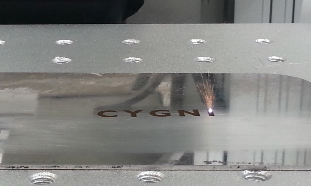 lagrado laser fibra sobre metal